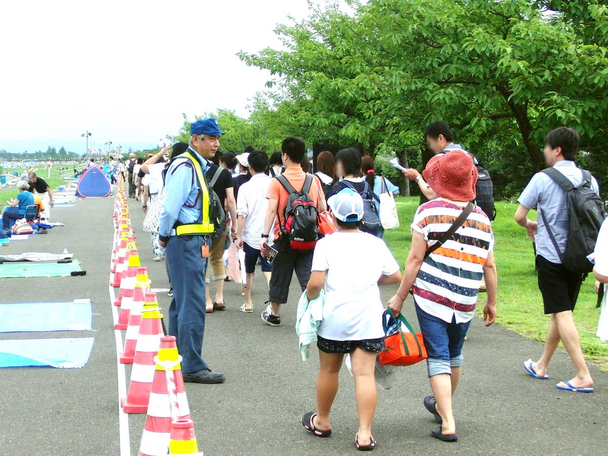 花火大会会場警備の様子